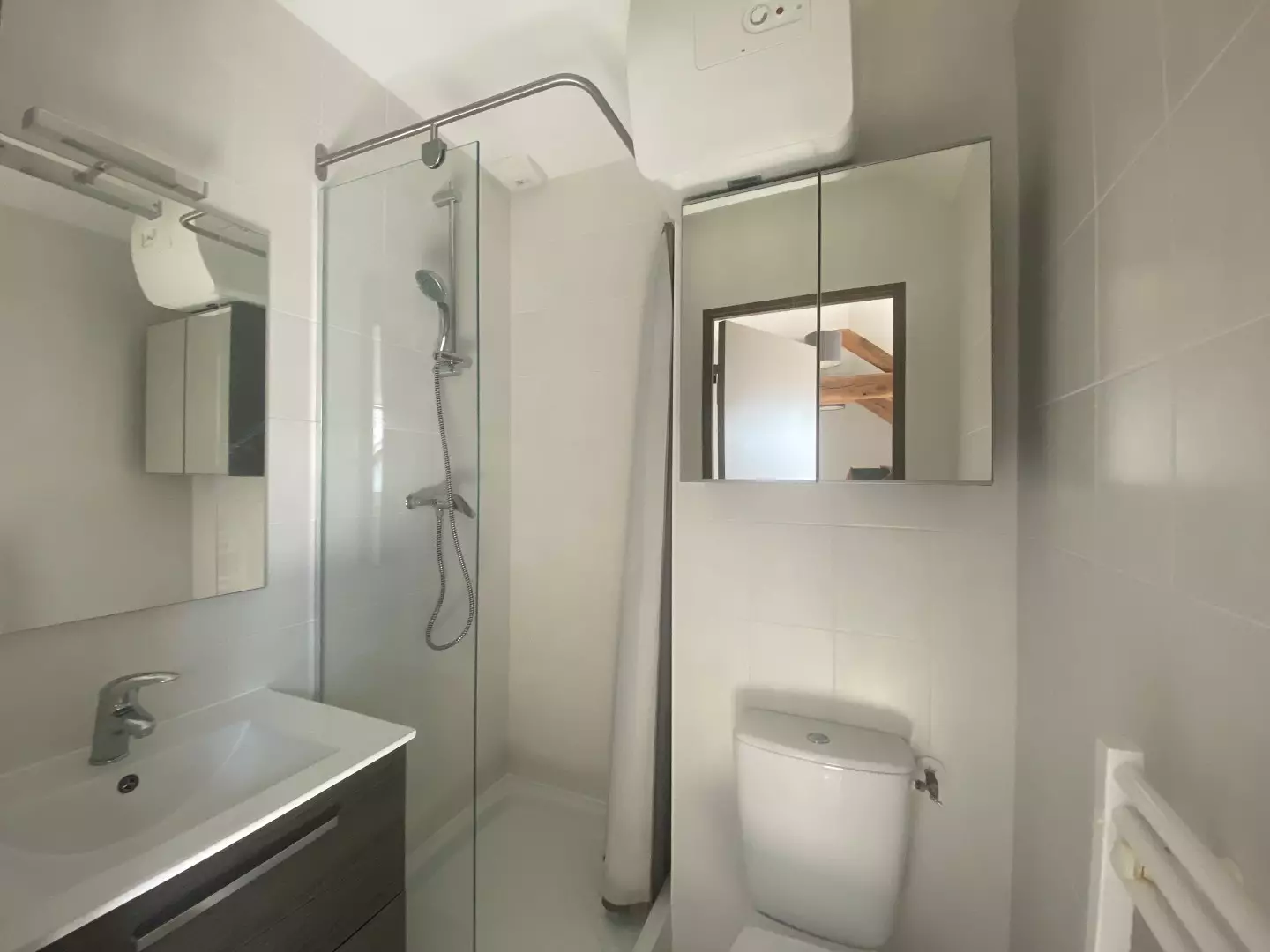 70dec7e0-01ae-474b-b546-4222d8b1fea9